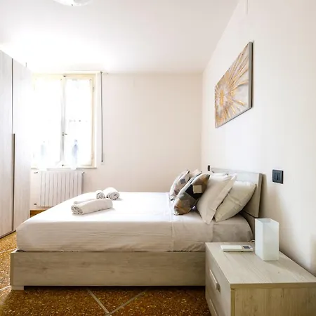 Hostly-casa Serena-near The Town Center Apartment *